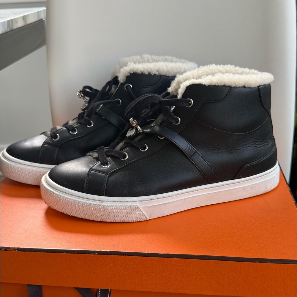 HERMÈS Black leather shearling Kelly lace up sneakers women , full set, 39 - Picture 8 of 11